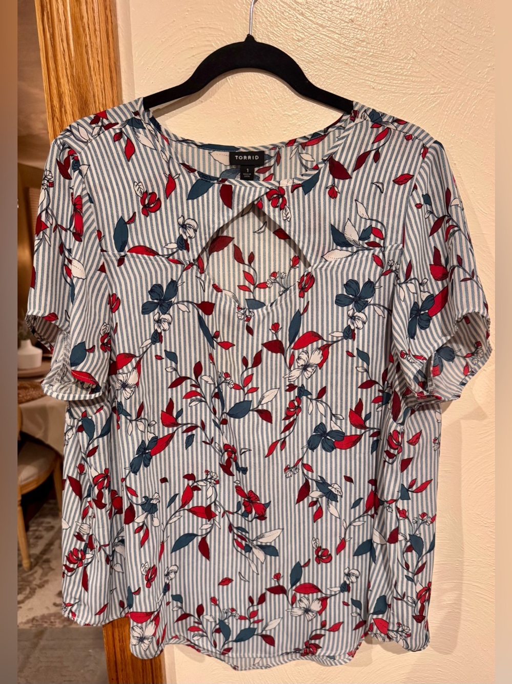 torrid Red & Teal Floral Stripe Keyhole Top